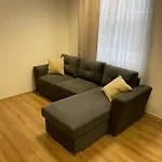 Space Apartment Close To Metro Palmovka