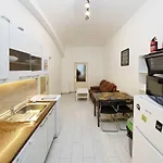 Apartment Americka 8