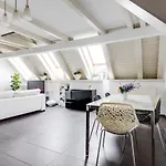 Spacious Stylish Attic In The Heart Of The Center - Karlovo