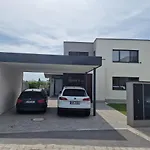 Quiet 1-Bedroom In A Basement Of New Villa