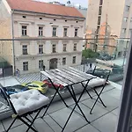 Central Karlin Apartments