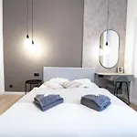 Modern 5 Min Wenceslas Square Apartment, Prague