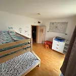 Simple Stay With Garden 15 Min From Center&Airport