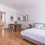 New Design Apt - Central Location Wenceslas Square