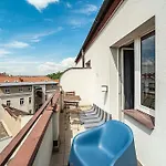 Cosy Studio With Terrace By Tram