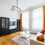 Spacious Apartment With Balcony At Wenceslas Sq