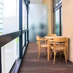 Modern Apartment With Terrace And Air Conditioning