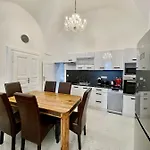 Masna 20C- Old Town Residence