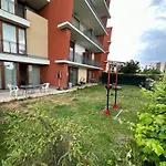 Simple Stay With Garden 15 Min From Center&Airport