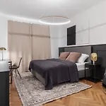 Prague Days - Glamorous Apt W Balcony Near Vltava River