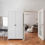 Prague Days - Glamorous Apt W Balcony Near Vltava River