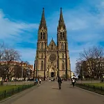 Helen Hostel U Namesti Miru