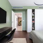 Turnkey I Central Apartment With Terrace