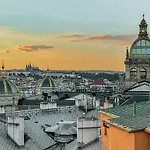 Turnkey I Central Apartment With Terrace