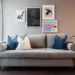 Turnkey I Central Apartment With Terrace