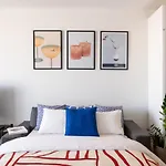 Urban Chic Residences