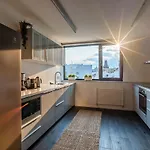5Br+2Bath Old Town Industrial Penthouse, A/C