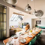 5Br+2Bath Old Town Industrial Penthouse, A/C