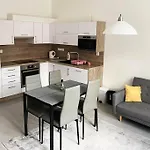 Spacious 2Br Apartment 6Min From Prague Castle!