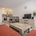 Spacious Terrace Apartment With Free Private Parking