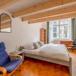 Vintage Vogue Apartment By Rentez