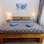 Modern Apartment • Garden • Near The City Center