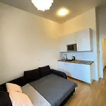 Cosy Apartment On Metro Muzeum - Grand Canyon