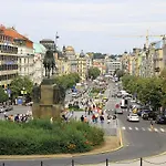 Wenceslas\' Shi Apartmen 02
