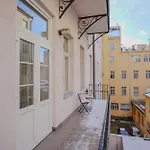 Elegant & Stylish Center Apartments!