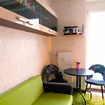 Parking Free One Room With Netflix In Shared Flat With A Woman In Next Room And Shared Bathroom And Kitchen No Invoice