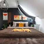 Spacious Flat & Parking Possibility, 3 Stops To Wenceslav Square