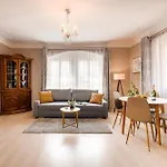 King\'S Road Residence