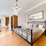 King\'S Road Residence
