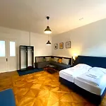 Katerina\'S Downtown Apartments