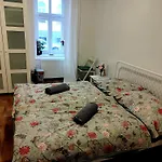 Nice Room With Double Bed In Zizkov - Shared Bathroom