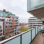 Side Apartment