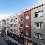 Side Apartment