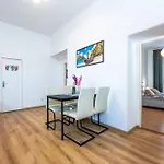 Wenceslas Square 2 Bedroom Apartment