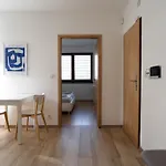 The Dante Villa Apartments