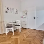 Finnem Rentals Florenc