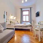 Finnem Rentals Florenc
