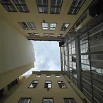 Grand Viceroy Apartments - Gothic Tower View