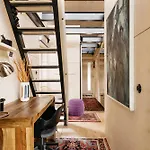 Houseboat Fred Prague