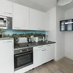 Golden Gate Apartment