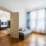Spacious Apartment With Balcony At Wenceslas Sq