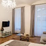 Cozy Flat By Wenceslas Square!