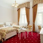 Alqush Downtown Hotel