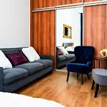 Grand Luxury Gold Suite