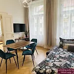 River Site Apartment Janackovo Nabrezi 27