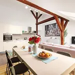 Prague Days - Modern Apts - Fast Wifi - Netflix - 7 Min Wenceslas Sq